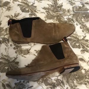 Chelsea Boots